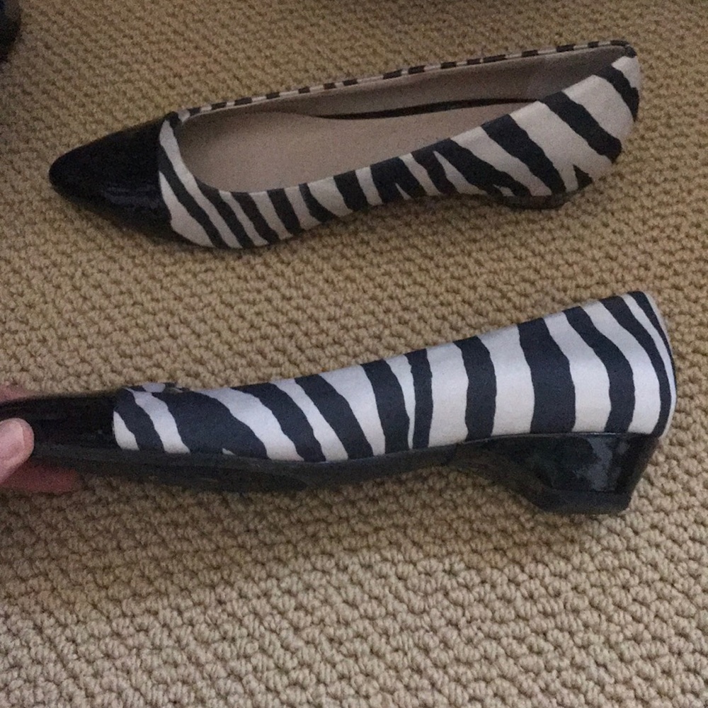 Shoes - Picture 3 of 4